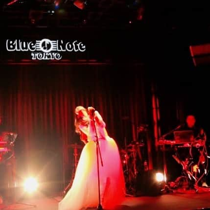 小西真奈美さんのインスタグラム写真 - (小西真奈美Instagram)「#BlueNote #ライブ #小西真奈美 #2020 #11月25日 #21時 #配信スタート #アーカイブ #29日まで #衣装 #hauterenttorunway」11月24日 23時29分 - manami.official