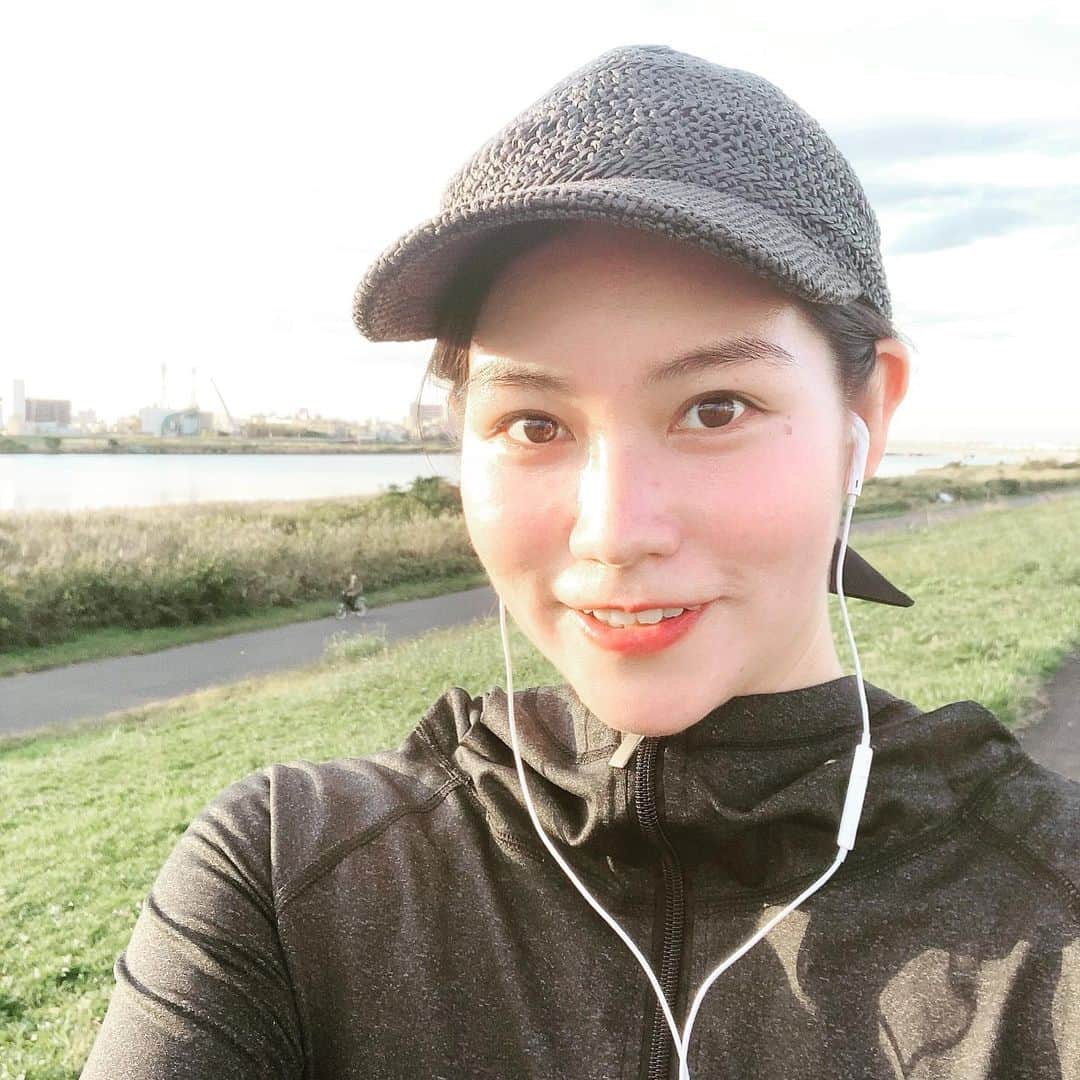 大塚莉奈のインスタグラム：「ランニング♪  ランニング、苦手だと思い込んでいたけれど、気持ち良い瞬間がありますね^ - ^  #らんにんぐ女子 #ランニング女子 #ランニング  #running #ınstagood」