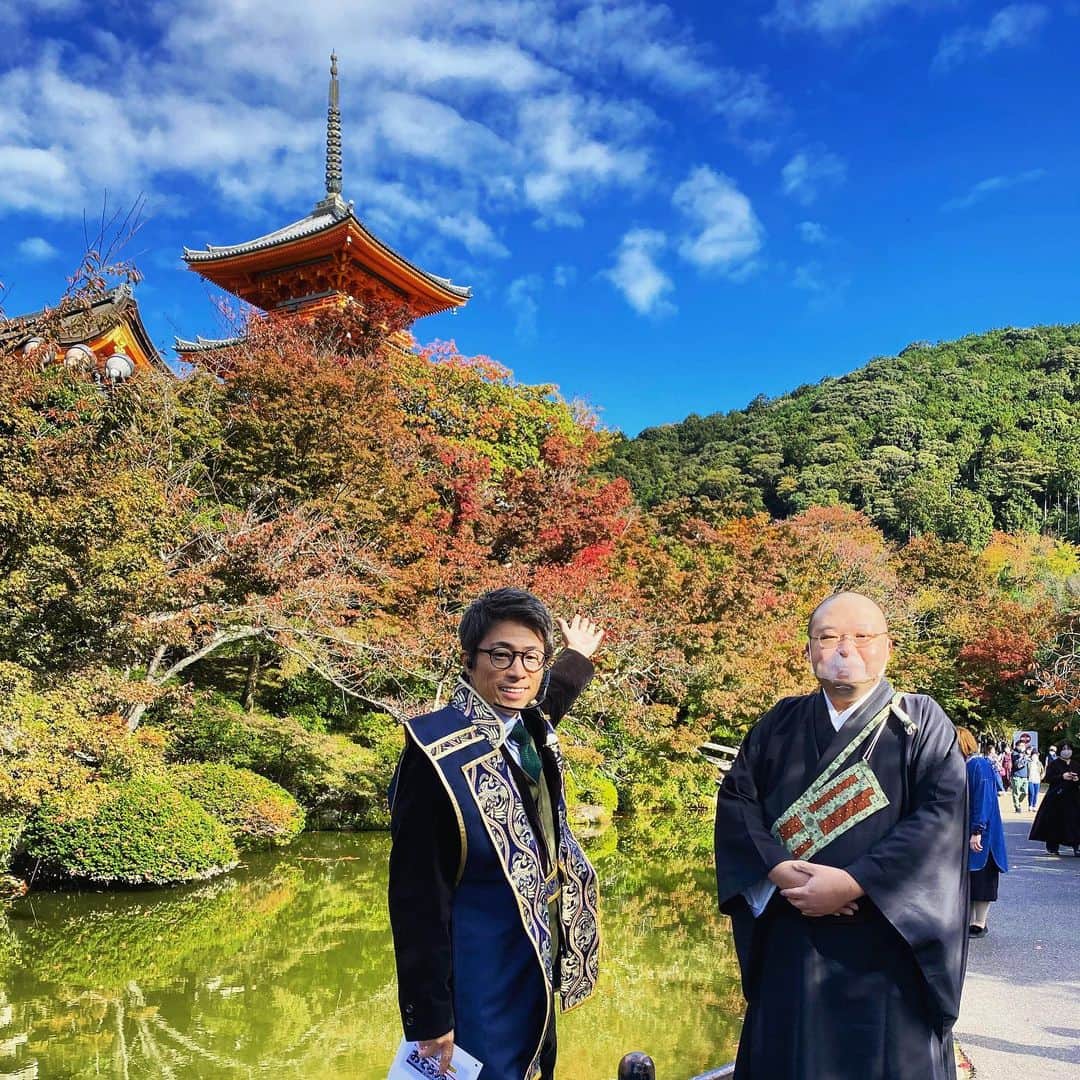 田村淳のインスタグラム：「京都　清水寺のげんさん^_^ 紅葉してます🍁」