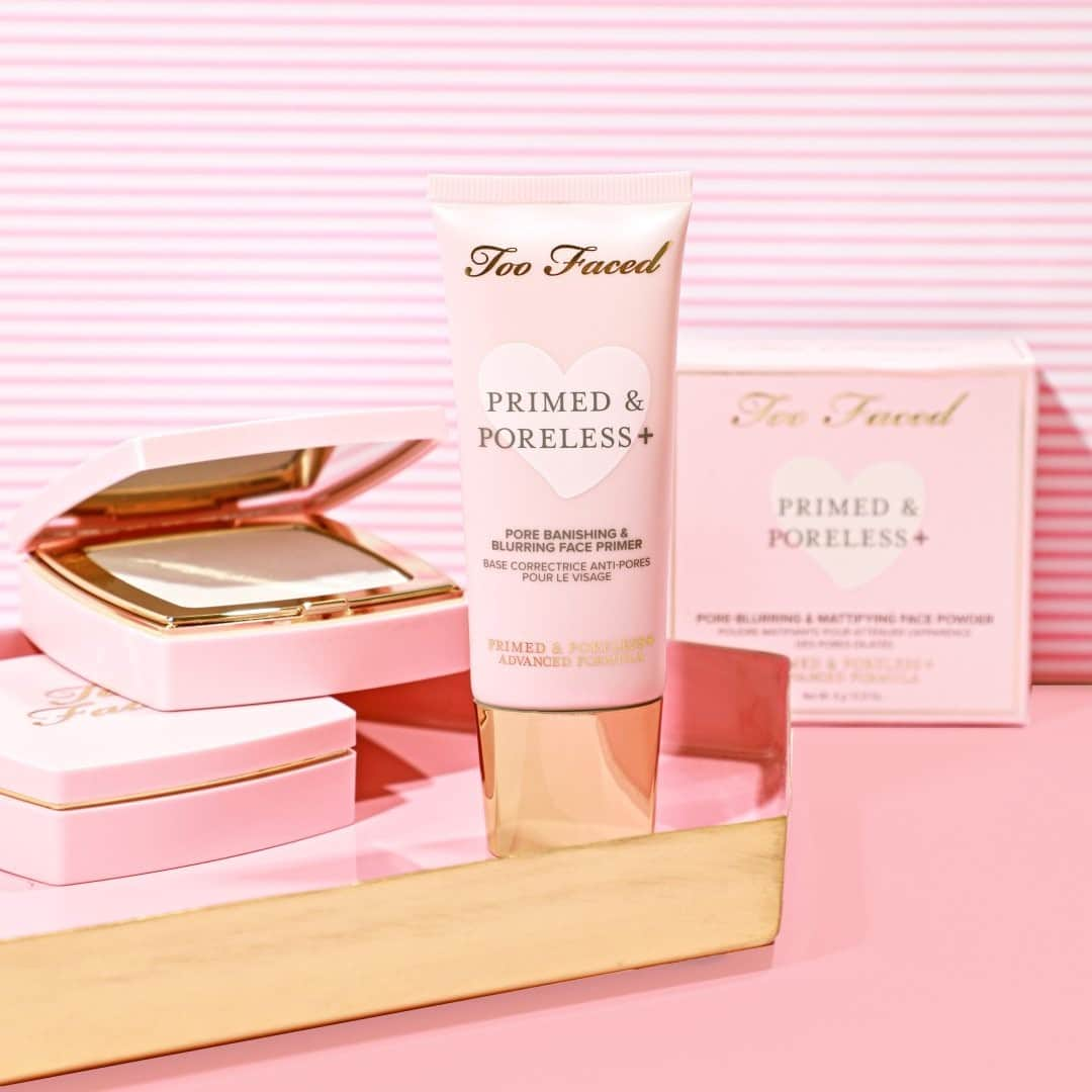 Too Facedさんのインスタグラム写真 - (Too FacedInstagram)「Pores don't stand a chance with this duo 💕 Pair our Primed & Poreless Primer and Face Powder for skin so smooth, it's unreal! ✨ Available @sephoracanada. #tfprimedandporeless #toofaced」11月25日 1時00分 - toofaced