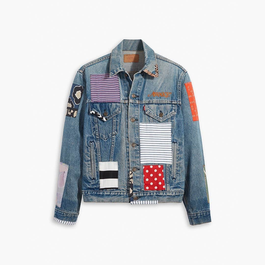 Levi’sさんのインスタグラム写真 - (Levi’sInstagram)「Levi’s® x Awake NY. Vintage denim from Levi’s® meets streetwear-inspired style from Awake NY for a limited-edition, upcycled collection of patchwork Levi’s® Trucker Jacket and 501® jeans. . Available now on the Levi’s App + SoHo Stores. Link in bio.」11月25日 1時04分 - levis