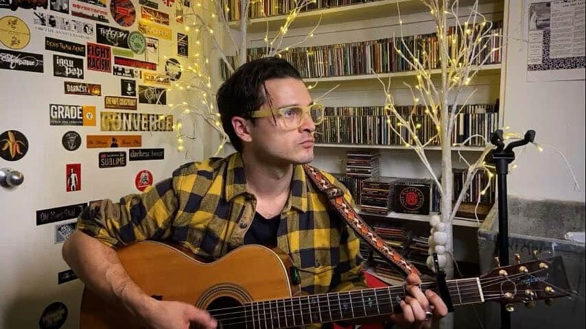 マイケル・マラーキーのインスタグラム：「back on twitch TOMORROW at 1400 eastern」