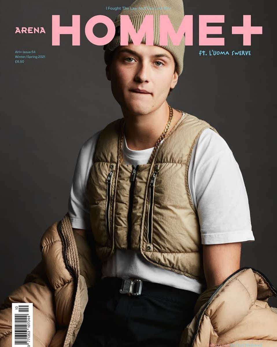 ラファティ・ロウのインスタグラム：「Cover for @thehommeplusmag shot by @paulwetherellstudio out now 🥊 check the new Alyx and moncler collaboration 👀」