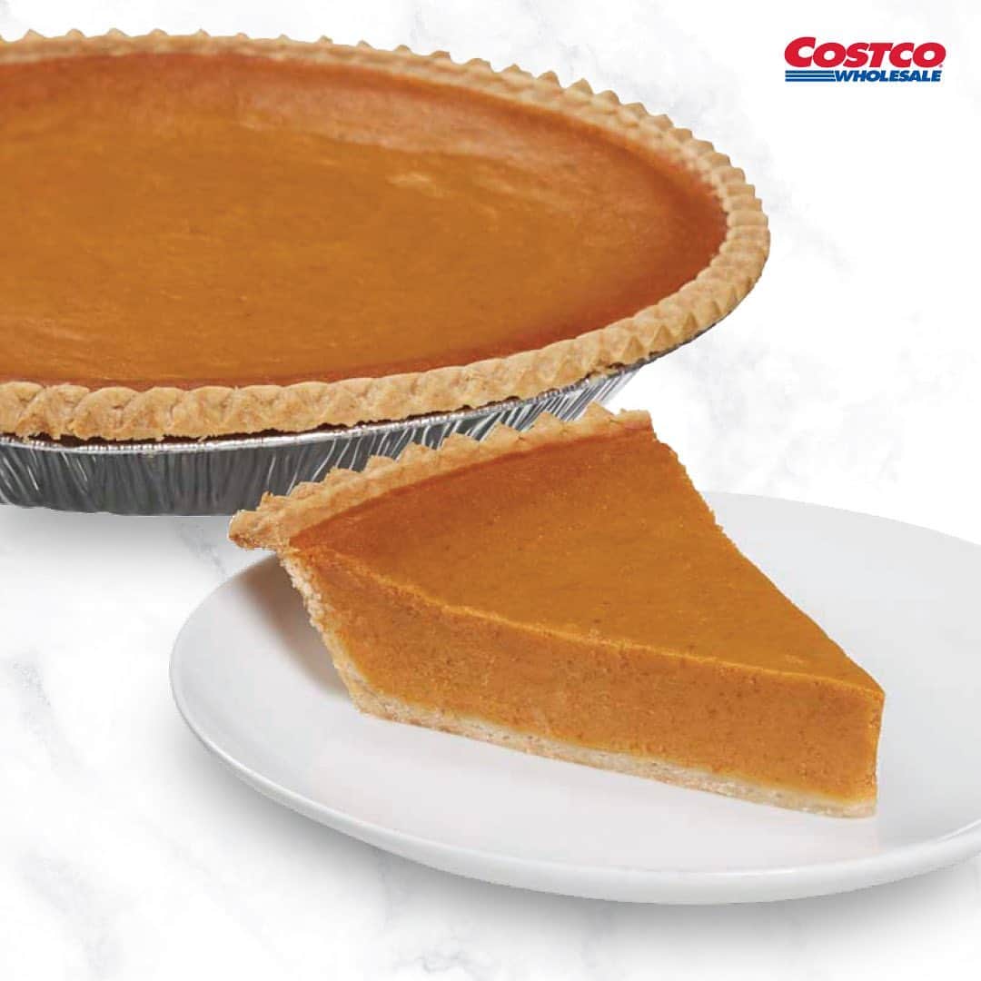 Costcoさんのインスタグラム写真 - (CostcoInstagram)「Finish off your Thanksgiving feast with our signature Pumpkin Pie. 🧡 Freshly baked and available at the Costco Bakery.」11月25日 2時06分 - costco
