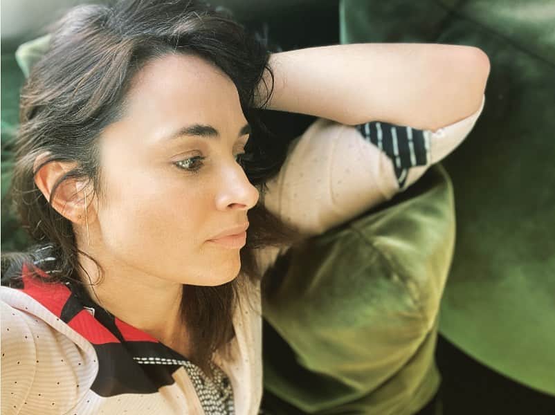 ミア・マエストロのインスタグラム：「For most of us, there is only the unattended Moment, the moment in and out of time, The distraction fit, lost in a shaft of sunlight, The wild thyme unseen, or the winter lightning Or the waterfall, or music heard so deeply That it is not heard at all, but you are the music While the music lasts.  T. S. Eliot」