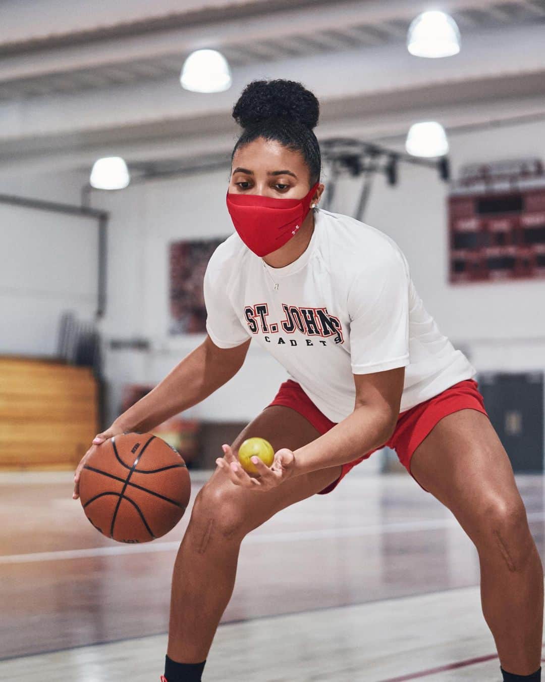 Under Armour Basketballさんのインスタグラム写真 - (Under Armour BasketballInstagram)「Mask on 😷. On the court or off, the #UASPORTSMASK has you covered. Available now through the link in bio.」11月21日 5時40分 - uabasketball