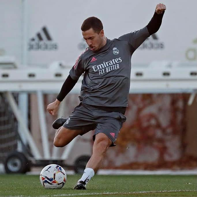 エデン・アザールさんのインスタグラム写真 - (エデン・アザールInstagram)「It’s great to be back #halamadrid #laliga」11月21日 5時45分 - hazardeden_10