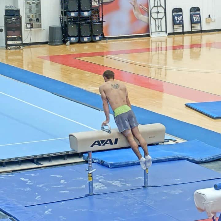 サミュエル・ミクラクのインスタグラム：「Feels good to do this again 😄#betterthanbefore」