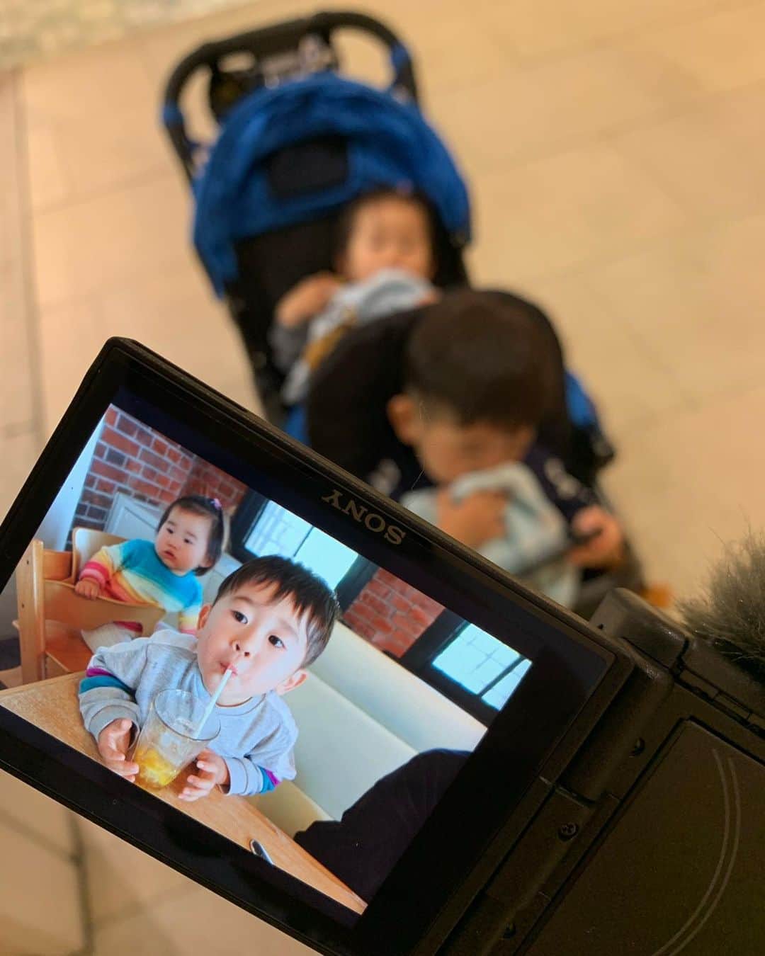 のインスタグラム：「子供の成長。今しかない瞬間のために📷  #dtのオフ」