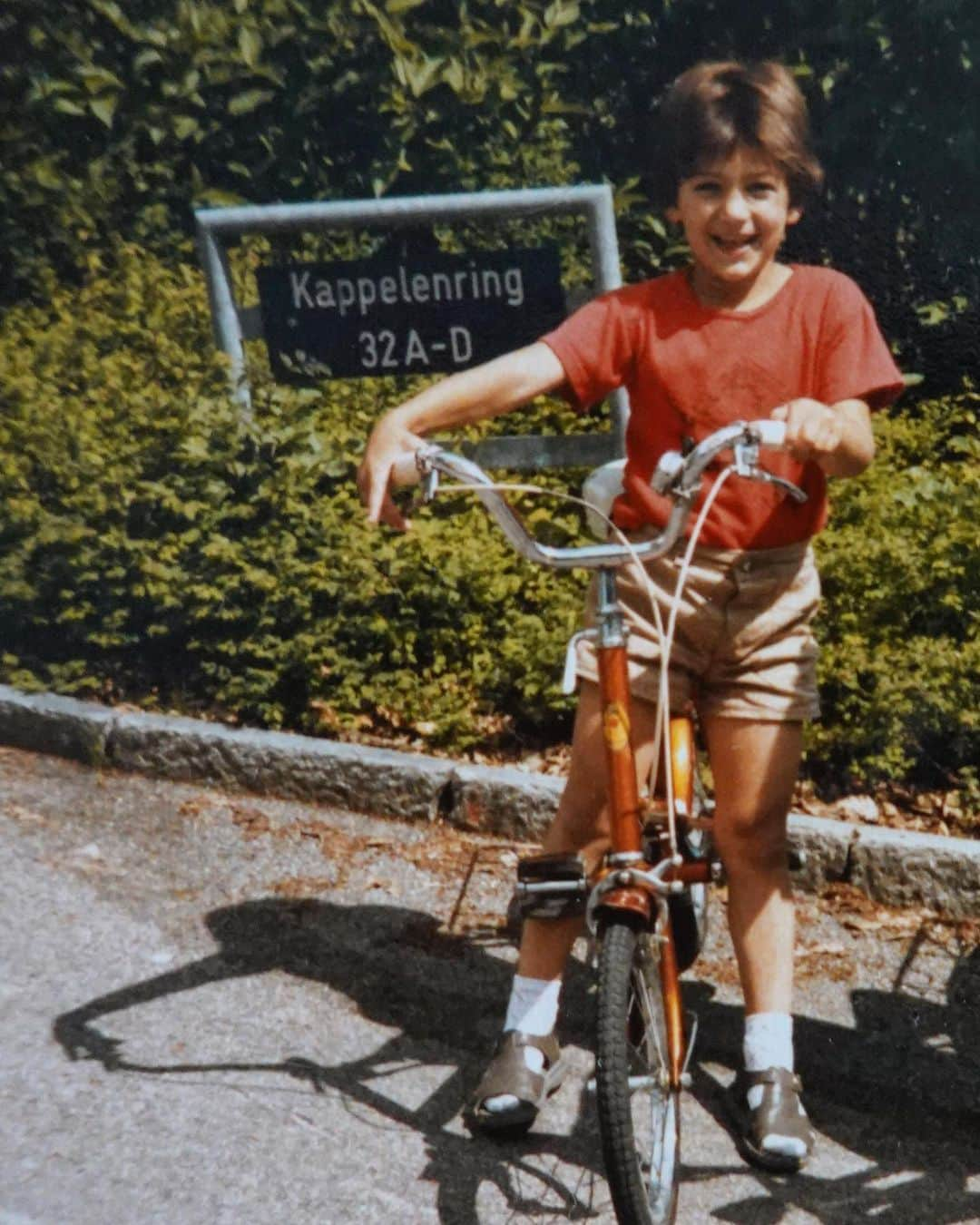 ファビアン・カンチェラーラのインスタグラム：「#throwback to the age where I discovered my love for cycling 👶🏼 Little has changed since then... 😉 #TeamCancellara #cycling #roadcycling #spartacus #Cancellara」