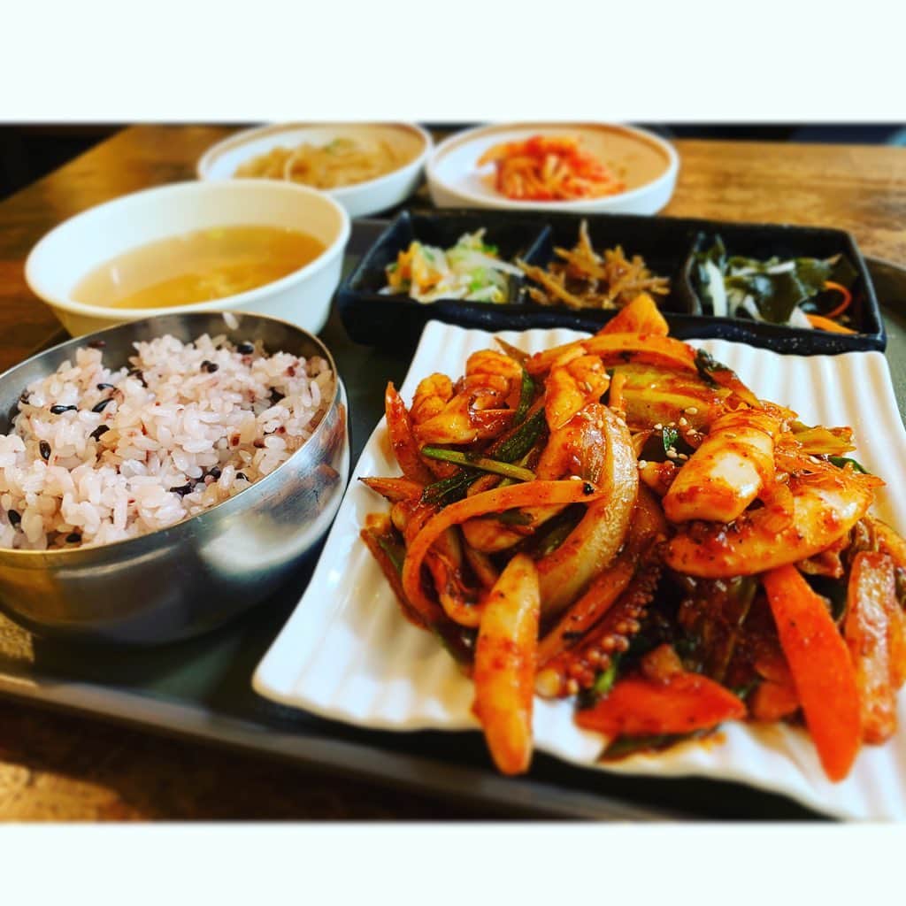 七瀬遥のインスタグラム：「久しぶりに韓国料理がすっごく食べたくなって❣️ 懐かしい〜イカポックン🦑に満足😋💗  #イカポックン#韓国料理#美味しい#ボリューム#delicious#good#friend#happy#love#happiness#good#smile#tokyo#japan」