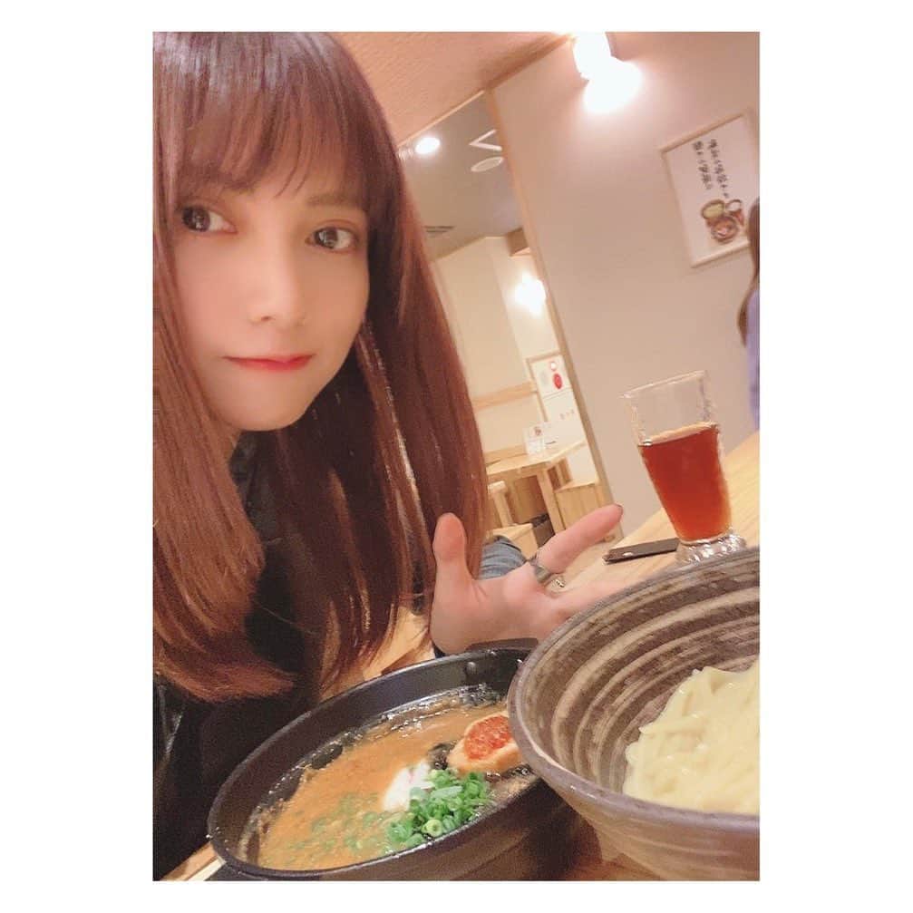 のインスタグラム：「明太つけ麺大好きなんよ🍜  #桃月なしこ #なしこたそ #元祖めんたい煮こみつけ麺」