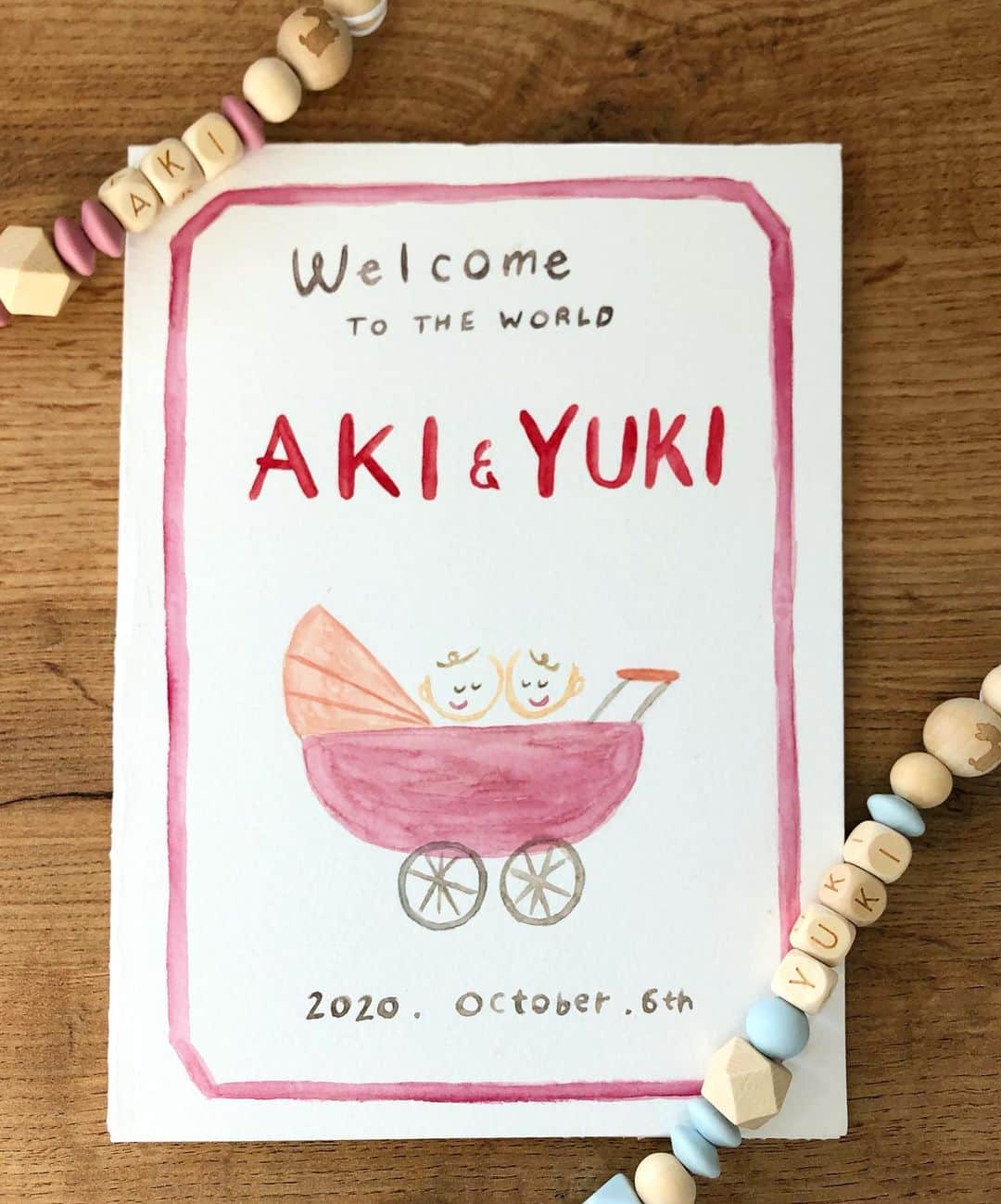 Apricots Artのインスタグラム：「愛しの双子ちゃんへ👶🏻👶🏻💌💕  Illustrated by Yuri #apricotsart」
