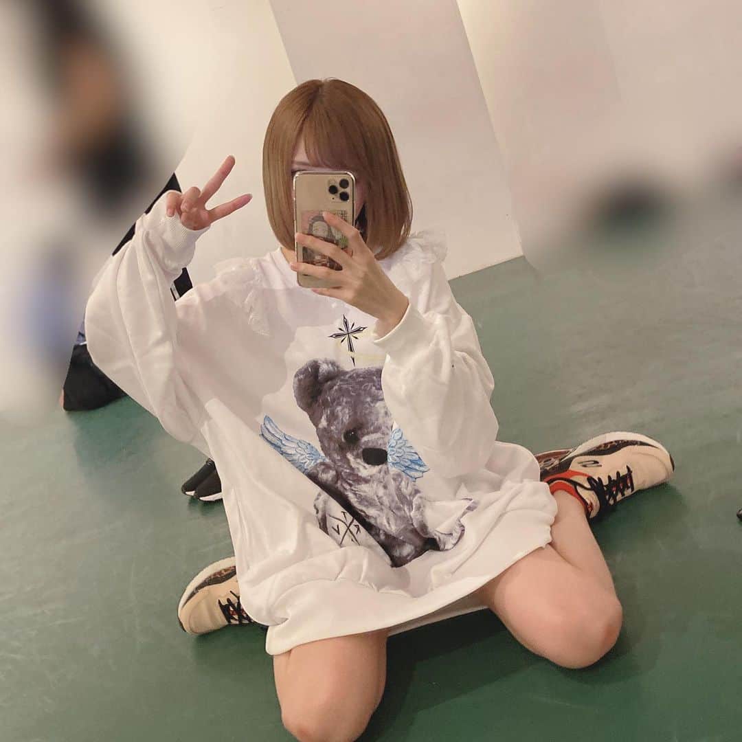 村井純奈のインスタグラム：「( ◡̈)ง」