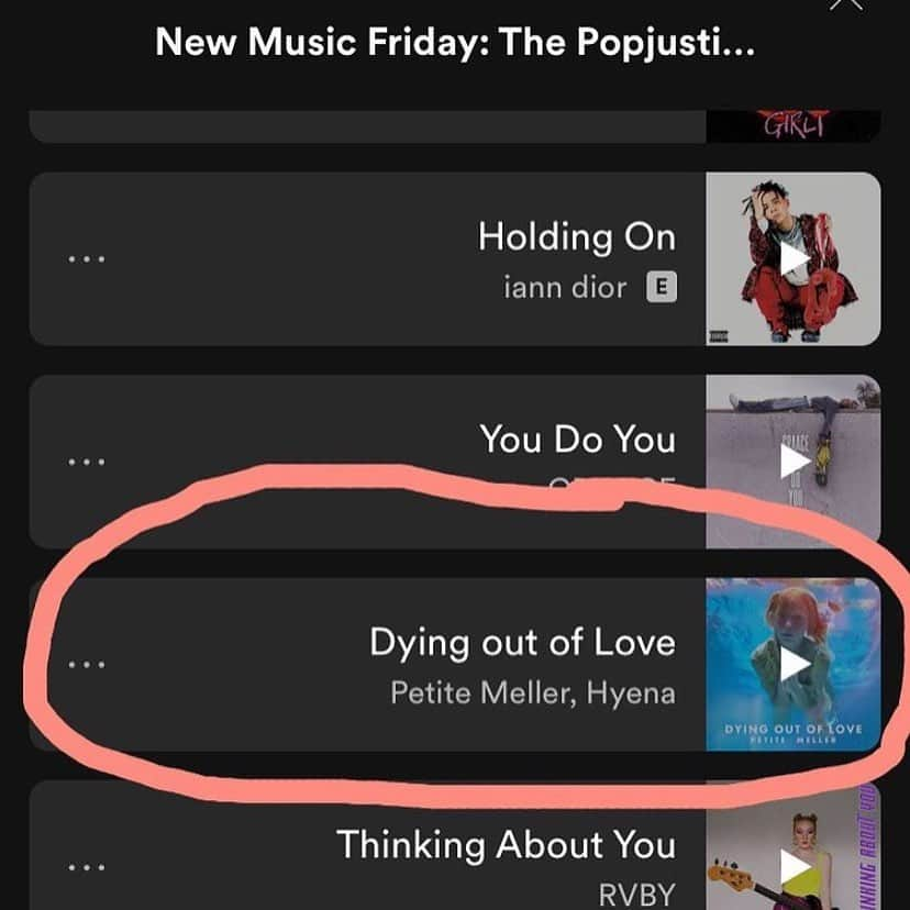 ペティート・メラーさんのインスタグラム写真 - (ペティート・メラーInstagram)「Merci @popjustice #NewMusicFriday #Playlist #DYINGOUTOFLOVE @spotify @spotifyuk 🟡🟢🔵 #OUTNOW」11月20日 22時22分 - petitemeller