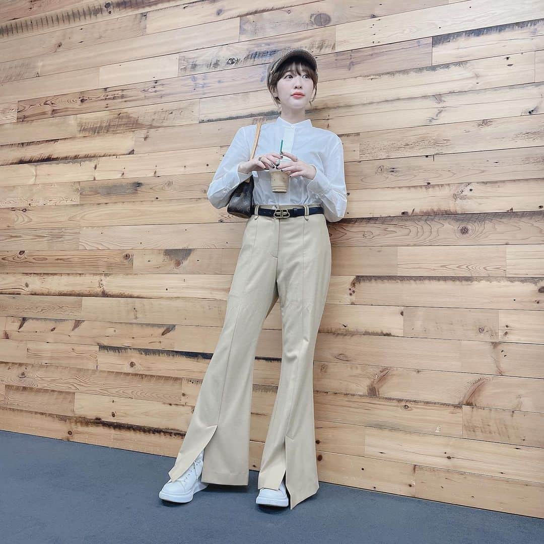 のインスタグラム：「🐪🍁🥞🤎 . もしサイ最後のオンライン舞台挨拶、今日は鹿児島でした♡ 観に来てくれたみんなありがとうね🥰💞 ドキュメンタリーフィルムの後には去年の年末ライブHEROのライブ映像をちょい見せできたのだけど、そのライブ映像は12/23に発売だよ🥳 そのライブの中からNGNCが今日公開されたからチェックしてね！  なかなかライブ行けないよ〜と言う声もたくさん頂くので、是非ライブDVD Blu-rayゲットして欲しいなって思います💞ライブ映像でサイファミが映るシーンがだーーーい好き🥰🥰🥰🥰  #サイサイ #mix10th #HERO #すぅ服　#plusj  #rosarymoon  #balenciaga」