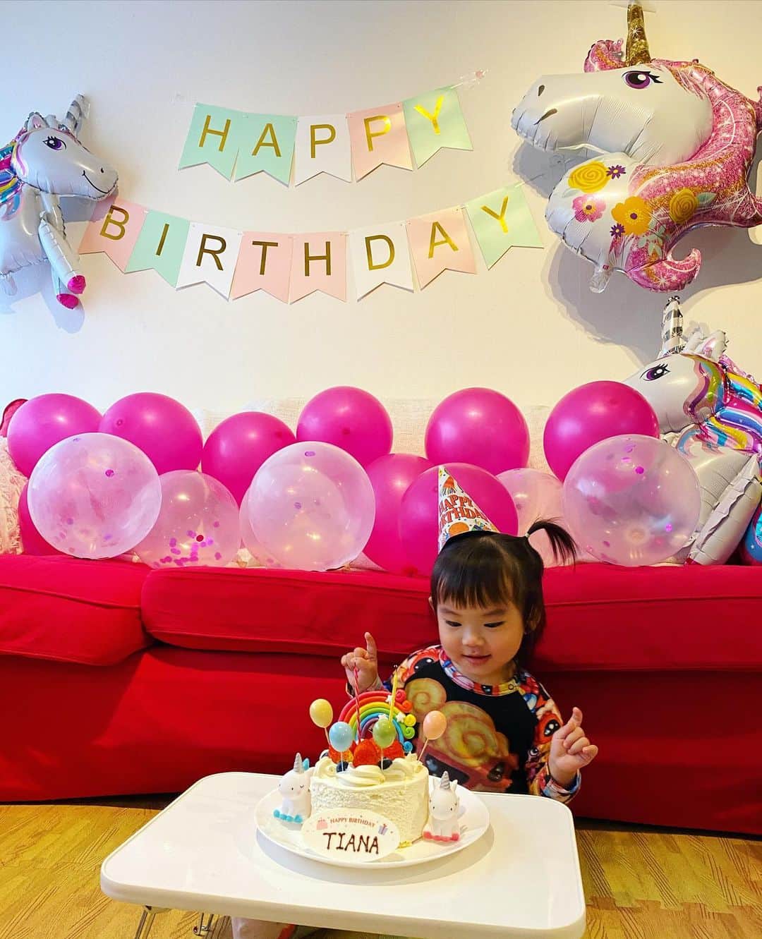SONNYのインスタグラム：「And just like that our baby girl turns TWO✌️✨She’s not just TWO, she’s too cute, too sweet and too funny💜 Love you TIANA  #2ndbirthday  #birthdaygirl」