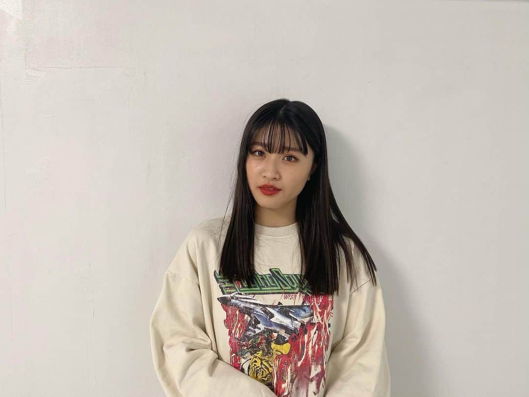 のインスタグラム：「三連休だね、へへっ」