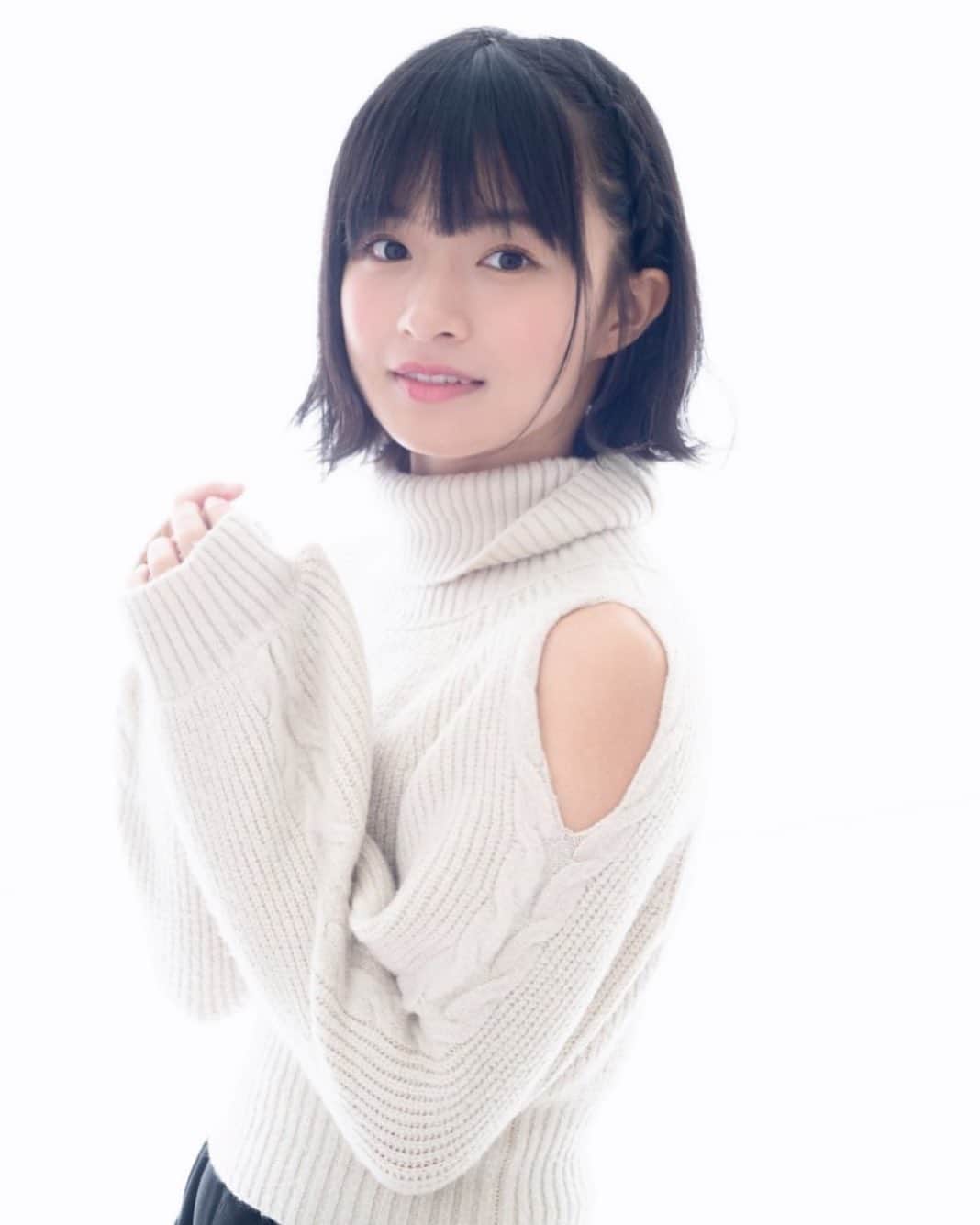 百川晴香さんのインスタグラム写真 - (百川晴香Instagram)「今日の私👼👼👼 #japanesegirl #cute #followｍe」11月20日 23時04分 - momokawaharuka