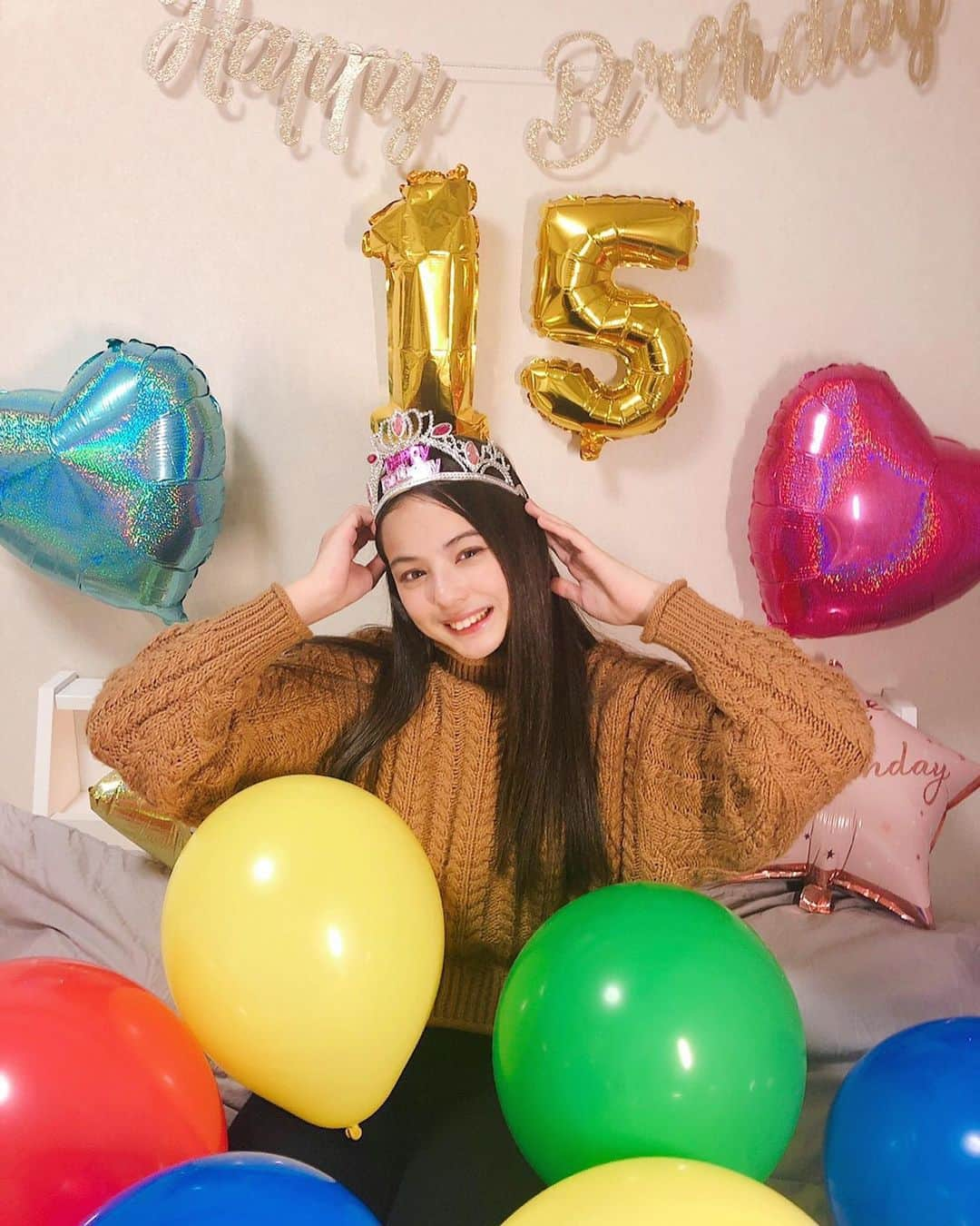 稲垣姫菜さんのインスタグラム写真 - (稲垣姫菜Instagram)「今日で15歳になりました！！🥳🎉 15歳では今まで以上に色々な事を頑張っていきたいです！！ お祝いのメッセージを沢山送って頂き、本当にありがとうございました🥰🥺 2020.11.20  #稲垣姫菜  #プラチナムプロダクション  #誕生日  #15歳  #風船  #ケーキ #11月20日  #ハーフ  #ルーマニア  #birthday  #romania  #mixed」11月20日 23時15分 - himena_inagaki