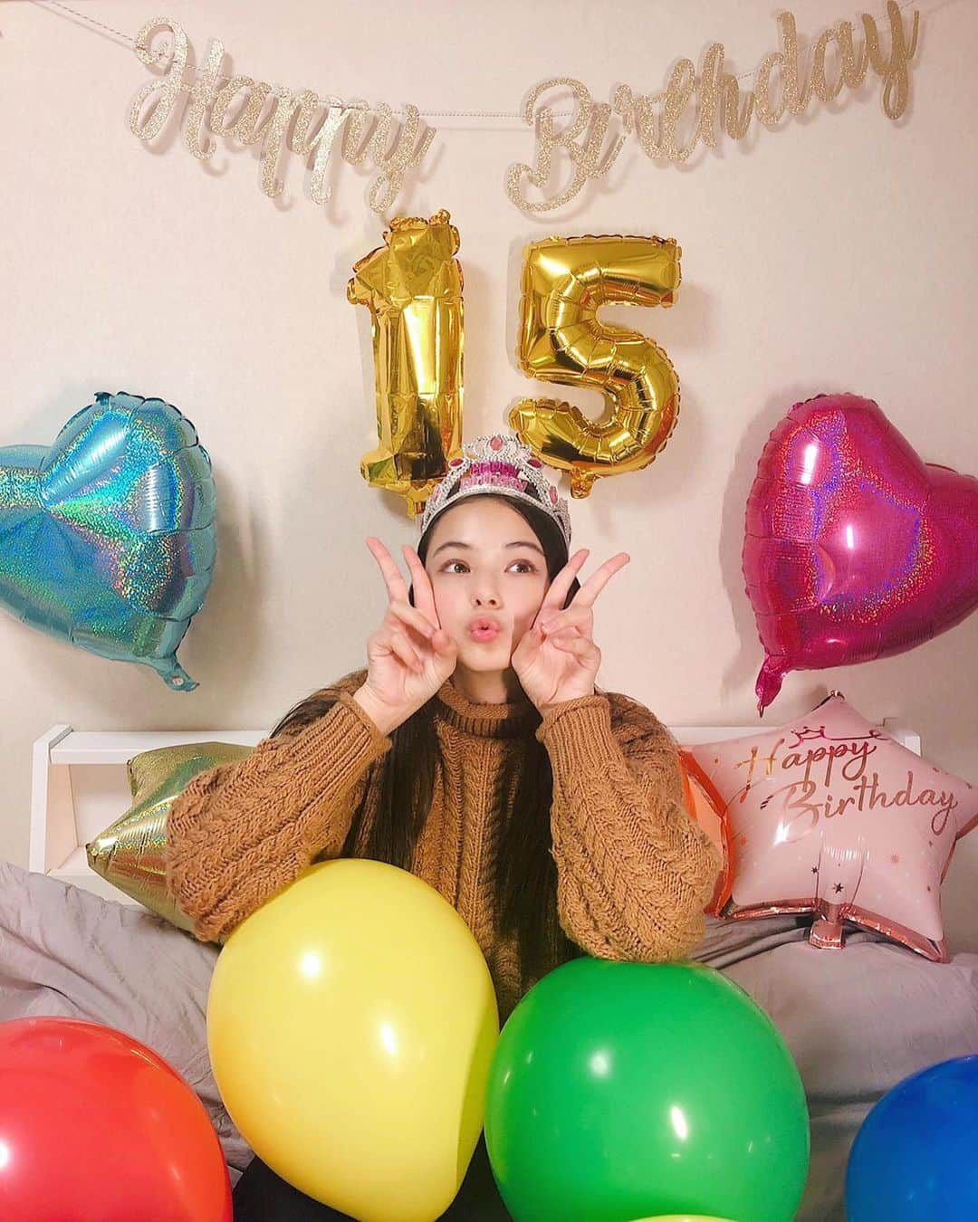 稲垣姫菜さんのインスタグラム写真 - (稲垣姫菜Instagram)「今日で15歳になりました！！🥳🎉 15歳では今まで以上に色々な事を頑張っていきたいです！！ お祝いのメッセージを沢山送って頂き、本当にありがとうございました🥰🥺 2020.11.20  #稲垣姫菜  #プラチナムプロダクション  #誕生日  #15歳  #風船  #ケーキ #11月20日  #ハーフ  #ルーマニア  #birthday  #romania  #mixed」11月20日 23時15分 - himena_inagaki