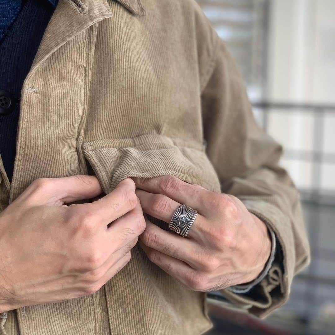 BEAMS+さんのインスタグラム写真 - (BEAMS+Instagram)「・ BEAMS PLUS STYLE ＜Perry Shorty＞  #beams #beamsplus #beamsplusharajuku #harajuku #tokyo #americanindianjewelry #indianjewelry #perryshorty #madeinusa #engineeredgarments #bdujacket #tss #newbalance #mensaccessories #mensfashion #mensstyle #menswear #keepfashionalive」11月20日 23時19分 - beams_plus_harajuku