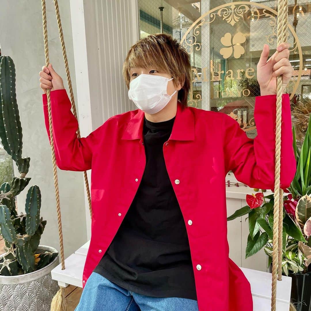 濱健人のインスタグラム：「かみのけ…切ったよ… ブランコ…乗ったよ…」