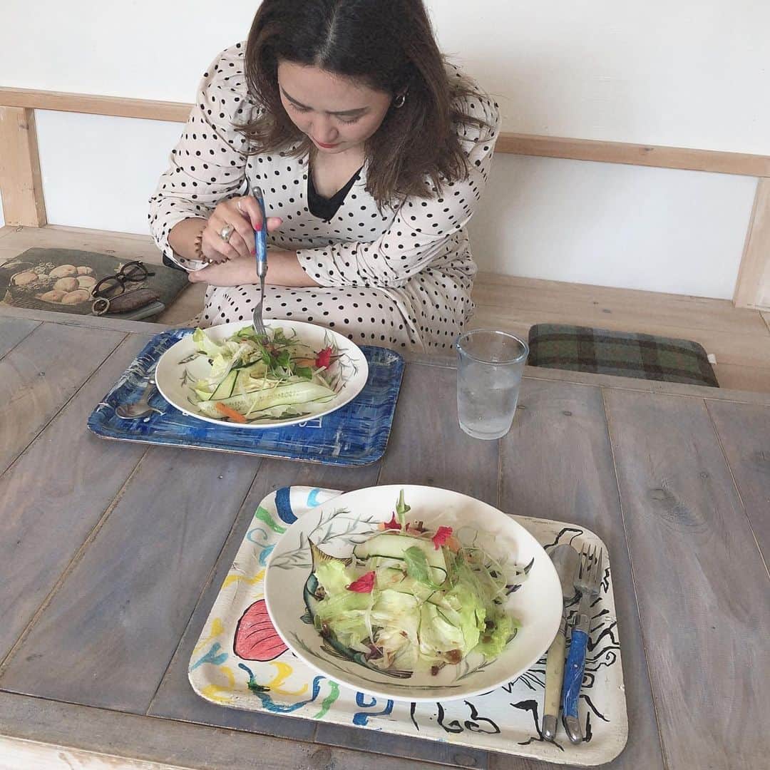 Minamiさんのインスタグラム写真 - (MinamiInstagram)「﻿ おめでと、ちなつ！♡﻿ いつもありがとー◡̈︎﻿ ﻿おいしいご飯食べに行こう！ ﻿ はやく時間つくろ。笑 だいぶ前だ。笑」11月20日 23時28分 - minammii