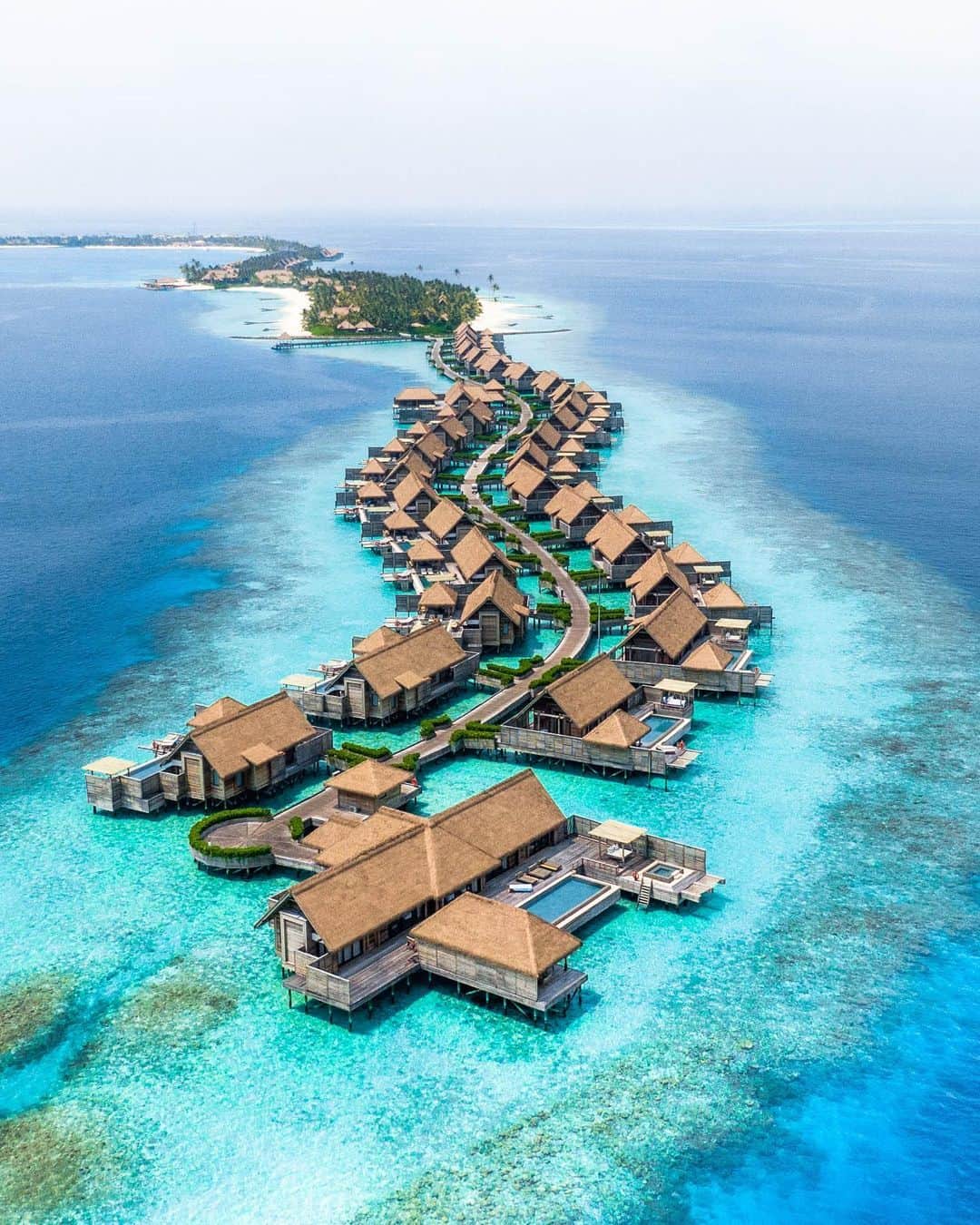 Earth Picsさんのインスタグラム写真 - (Earth PicsInstagram)「Experience @waldorfastoriamaldives  . Here are a few things you should know. Effective 10 September 2020, all tourists and travelers entering the Maldives for a short-term stay must present a negative COVID-19 PCR test result. The test must be conducted within 96 hours of departure. You will also need to complete another PCR test only if you have entered another country on your way to Maldives, not for quick transits.  .  You will need to Complete a health self-declaration form within 24 hours of your flight and present the health declaration form completion code/QR code at the airport. Within two days of arrival or two days of departing to another island (hotel) you will be required to see the hotel doctor to check your current health and symptoms to make sure you are healthy  and not feeling any early signs of Covid.  For more information please visiting @visitmaldives website. #safetotravel #travelsafe #visitmaldives」11月20日 23時42分 - earthpix