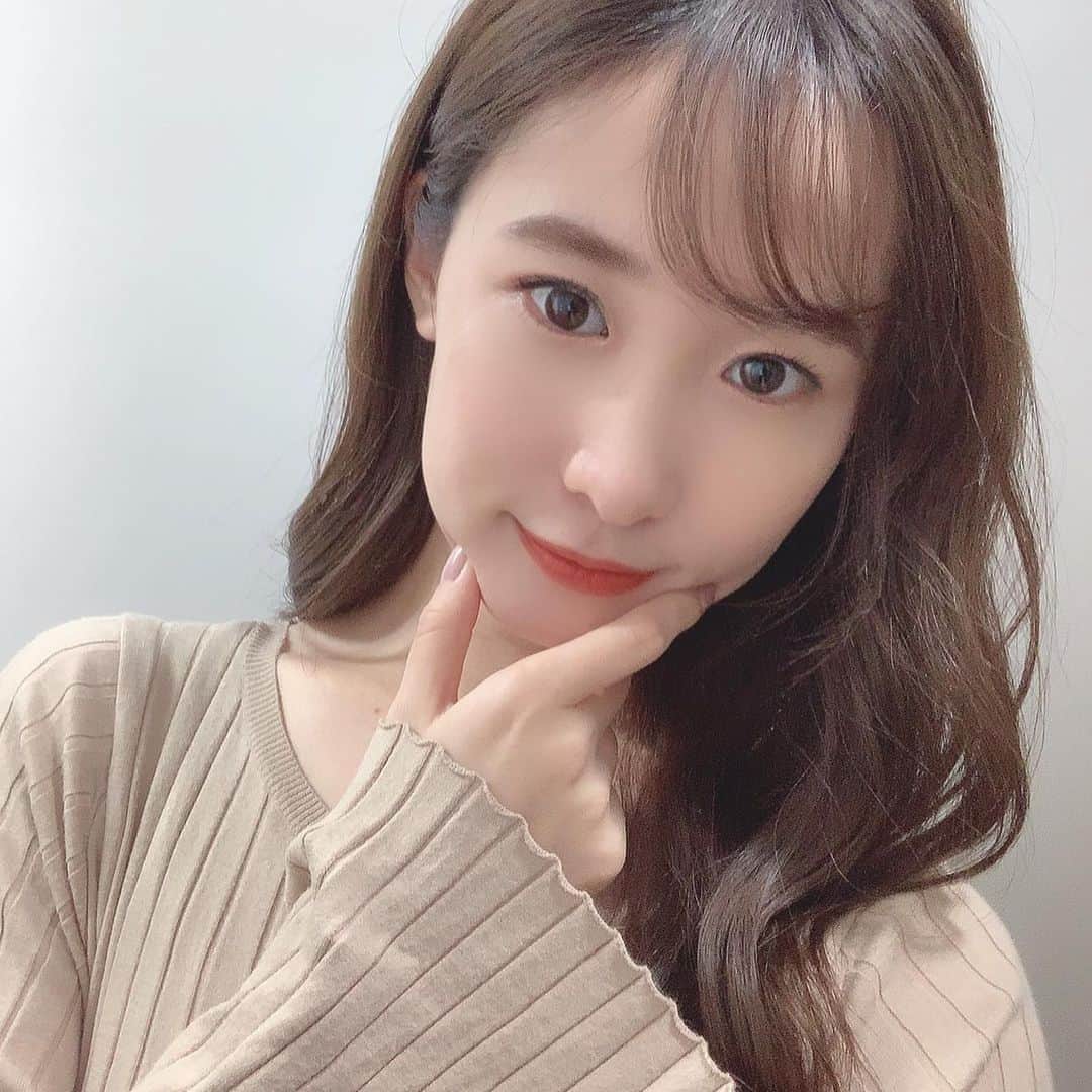 吉田友利恵のインスタグラム：「おやすみ🤔」