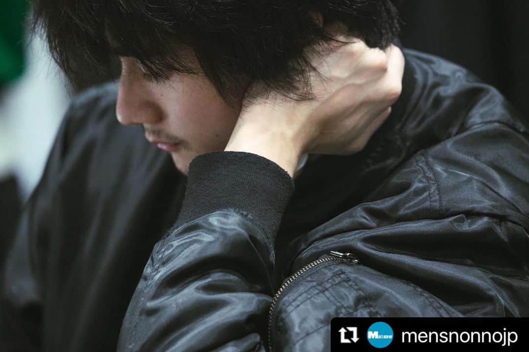 TOWAのインスタグラム：「📷by me of Shuntaro Yanagi san #backstage photos for #mensnonno magazine  他の写真もぜひ▶️ @mensnonnojp https://www.mensnonno.jp/modelprofile/」