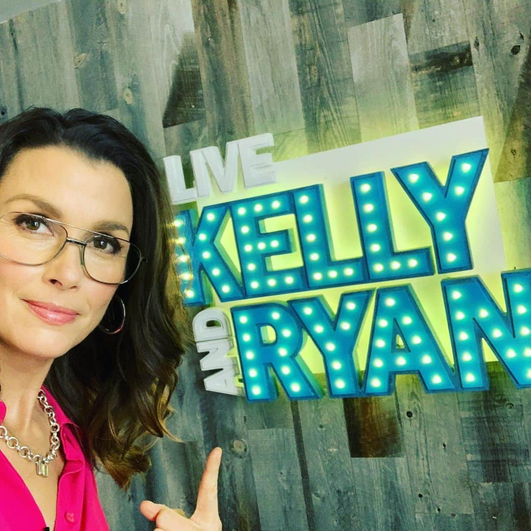 ブリジット・モイナハンさんのインスタグラム写真 - (ブリジット・モイナハンInstagram)「Had the best time catching up with #kelly #ryan  @livekellyandryan on all things @bluebloods_cbs #today #tunein」11月20日 23時57分 - bridgetmoynahan