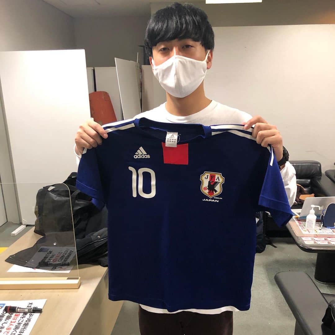 羽尻紘規のインスタグラム：「一昨年のモトナリin NGKで借りて2年間借りパクしていたユニフォームをやっと返しました。 足取りが軽いです。」