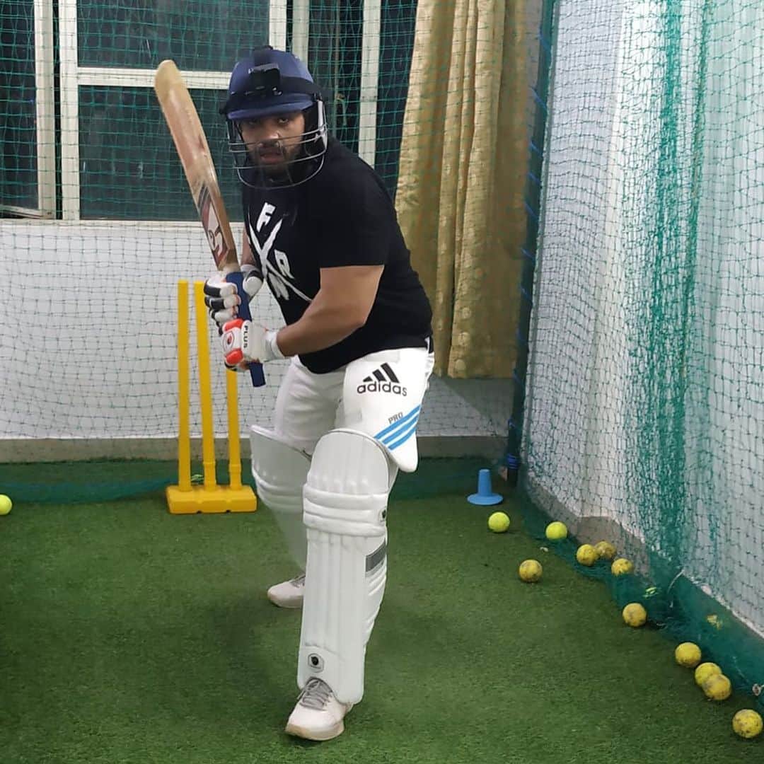 Gaurav Tanejaのインスタグラム：「Cricket Net practice ...  . #cricket #FlyingBeast」
