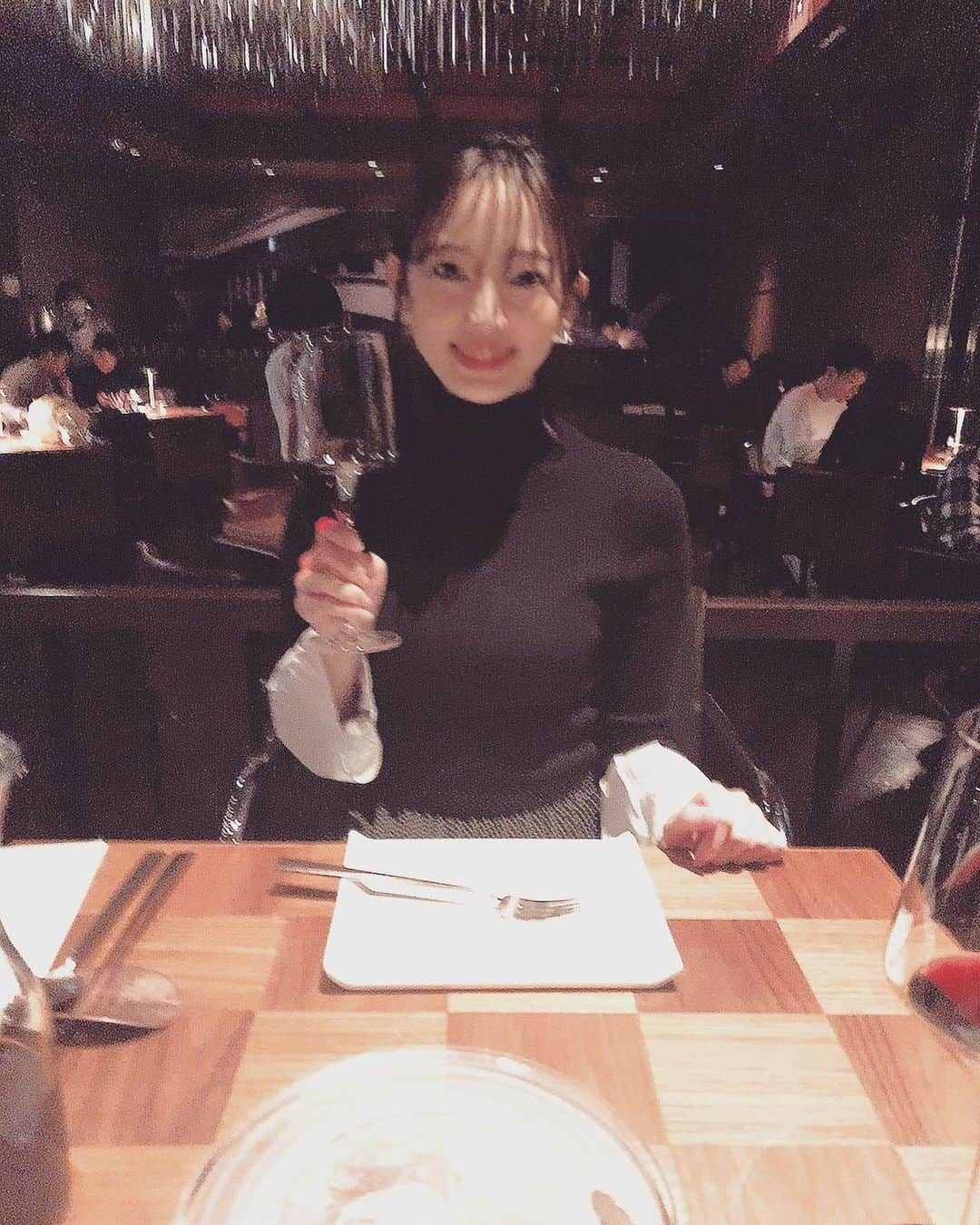 室加奈子さんのインスタグラム写真 - (室加奈子Instagram)「24歳になりました😊 家族、友達、彼、みんなからの おめでとうが心に染みました✨ 歳を重ねる度におめでとうの一言とか 連絡をくれたりするのがすっごく嬉しくて 大切に感じるようになった。 これからもよろしくね！」11月21日 0時18分 - kaaaanako.20