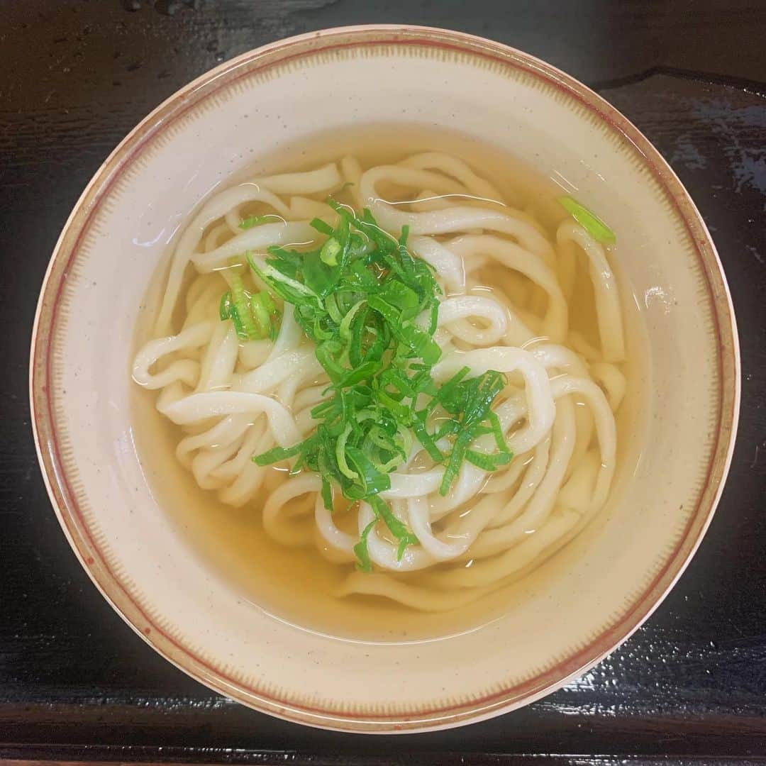 奥村真友里さんのインスタグラム写真 - (奥村真友里Instagram)「讃岐うどん巡りしてきた！  山越うどん がもううどん なかむらうどん 山下うどん  どれも美味しかったー❤️ 山越うどんが1番好きだった！！ そしてかけうどん派です！！！  #讃岐うどん巡り  #うどん#香川#高松 #山下うどん #山越うどん  #がもううどん #なかむらうどん」11月21日 0時25分 - mayuri_okumura