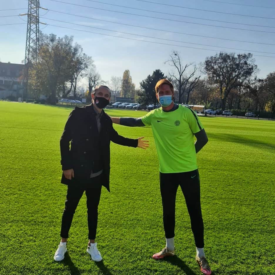 のインスタグラム：「What a great surprise it was to meet an old teammate 🙏🏼😃 it was good to see you @tuncaysanli17  Jó volt látni @tuncaysanli17 🙏🏼😃」