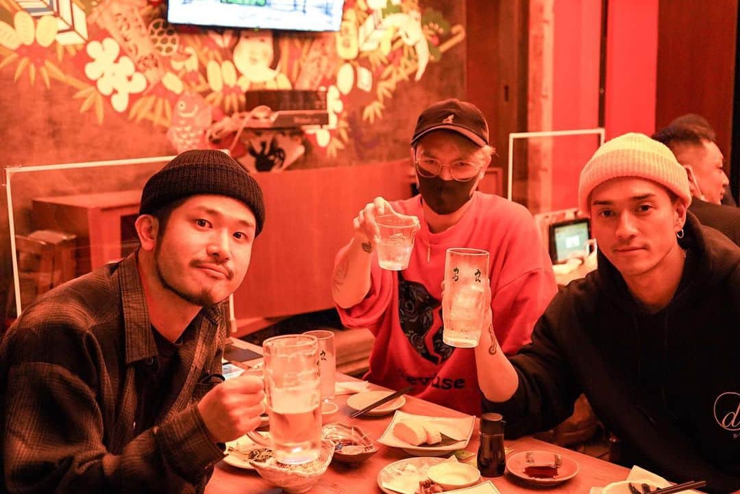 松尾光次のインスタグラム：「Happy Birthday  KO-TA 久しぶりに3人で飲む #SWANKYDANK」