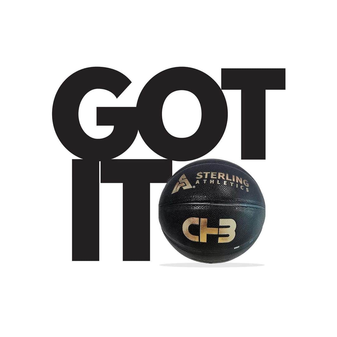 ネイト・ロビンソンのインスタグラム：「Best training ball out there! @chrishyppa @teamsterlingathletics」
