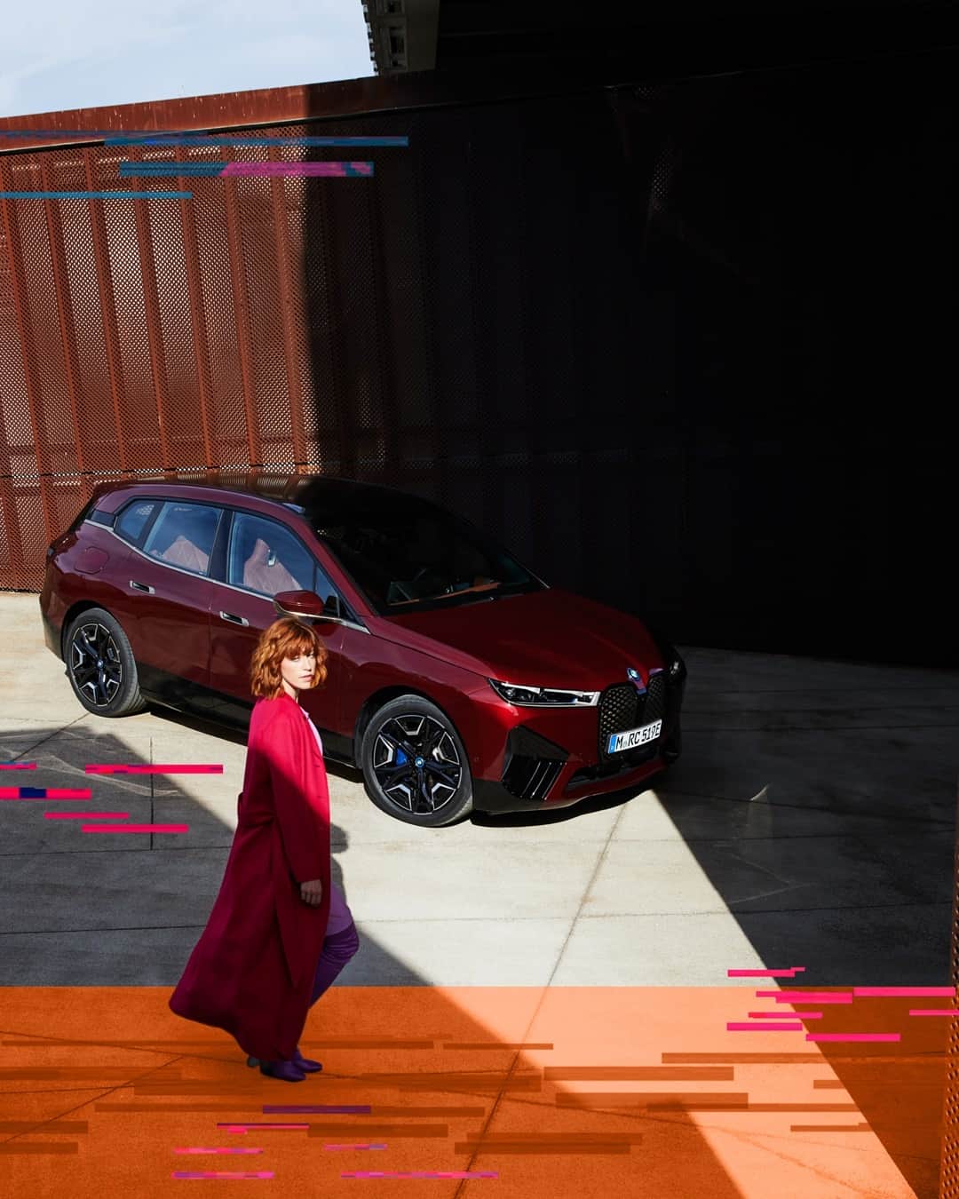 BMWのインスタグラム：「The future has arrived. The first-ever BMW iX. #NEXTGen #THEiX #BornElectric #BMW @BMWi」