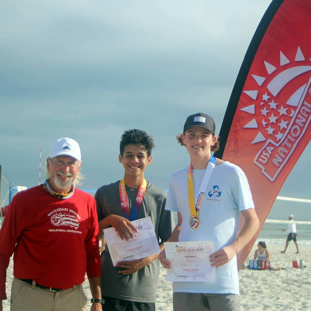 USA Volleyballさんのインスタグラム写真 - (USA VolleyballInstagram)「Excited to see photos from the Gulf Coast Fall Beach Classic BNQ! Medalists qualified for the USA National Beach Tour Junior Championships. ❤⛱🏐  For full results, 🔗 in bio」11月21日 1時12分 - usavolleyball