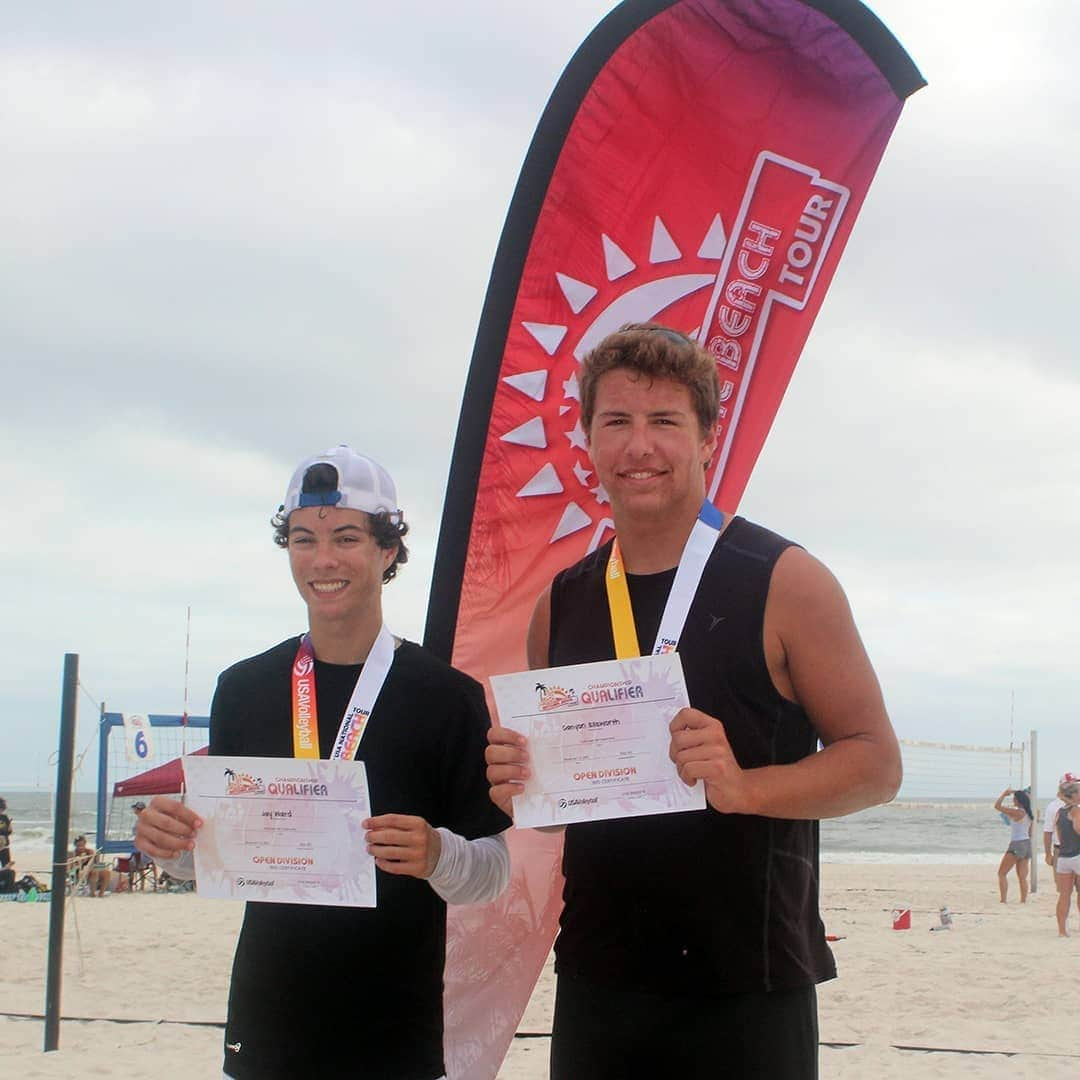 USA Volleyballさんのインスタグラム写真 - (USA VolleyballInstagram)「Excited to see photos from the Gulf Coast Fall Beach Classic BNQ! Medalists qualified for the USA National Beach Tour Junior Championships. ❤⛱🏐  For full results, 🔗 in bio」11月21日 1時12分 - usavolleyball