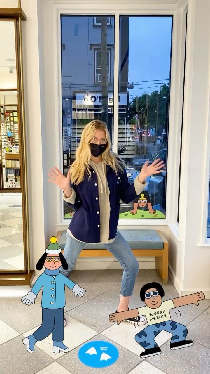 Warby Parkerのインスタグラム：「Bright sights ahead! Revel in the joys of shopping for others without a worry about safety in sight. You can count on a redesigned in-store experience, featuring social distancing, contactless shopping features, and enhanced sanitization protocols 👍」
