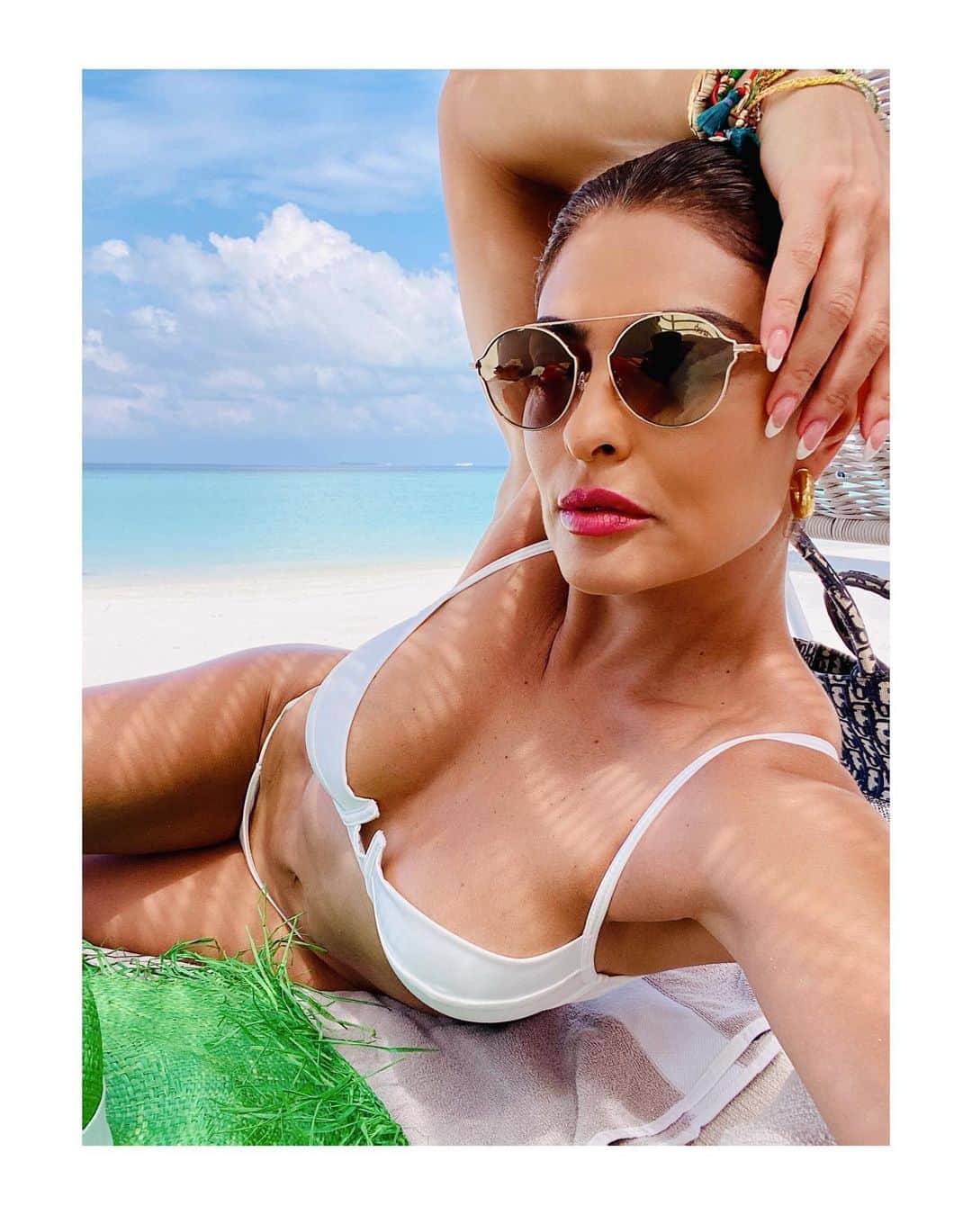 ジュリアナ・パエスのインスタグラム：「Chilling #maldivas」