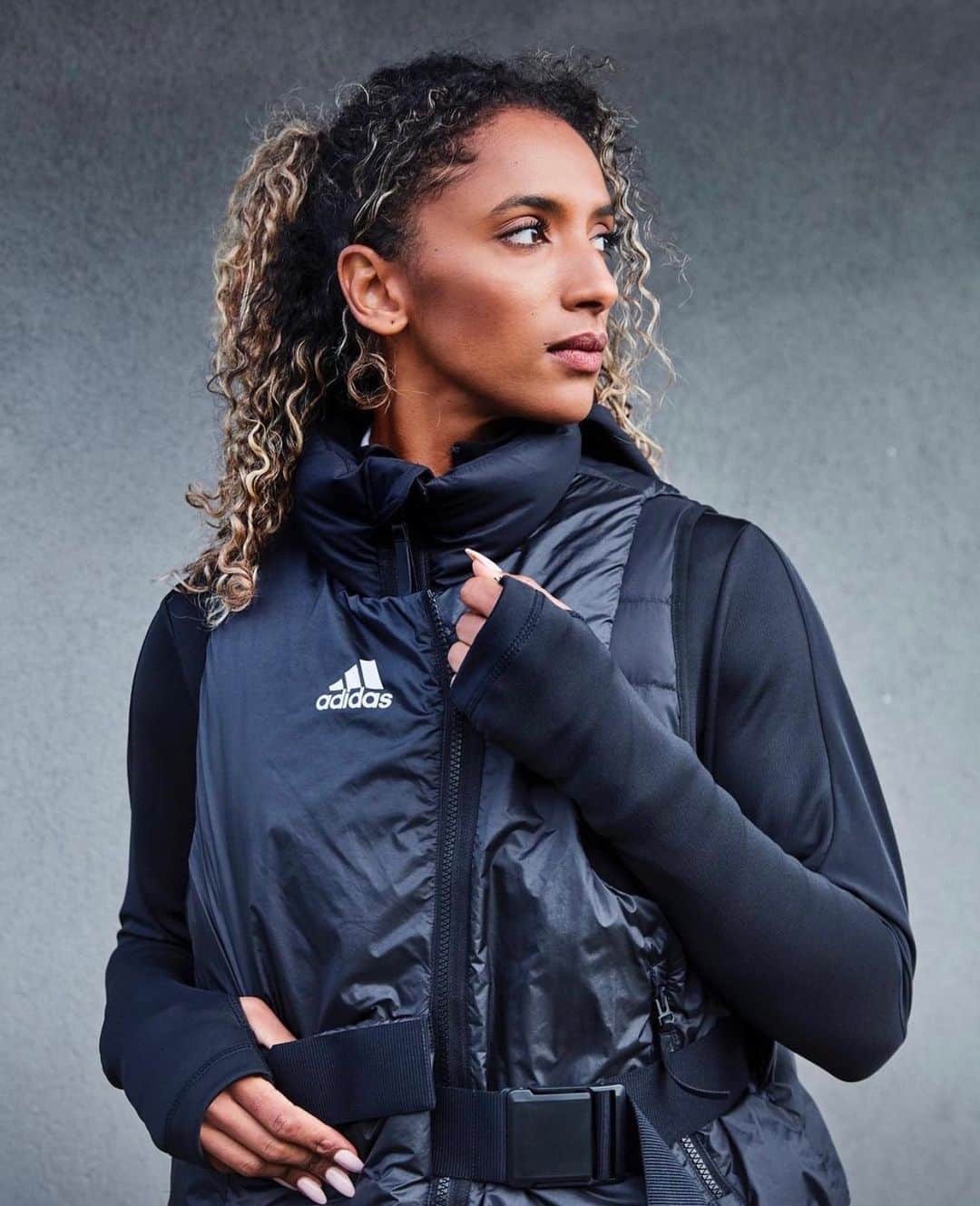 Laviai NIELSENのインスタグラム：「Stay focused on performance this winter and nothing else 🥶🏃🏽‍♀️   Have a peek at my stories for the link to browse the COLD.RDY collection👆🏼 #adidasRDY」