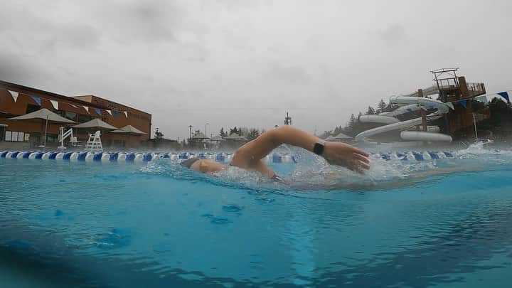 Julieのインスタグラム：「There’s no bad day for a swim 🏊‍♀️ . . . . @arenausa #arenawaterinstinct #swimmer #summerjulep #swimming #swim #swimlife #swimtechnique #instaswim #instaswimming #mastersswimming #instaswimmer #usaswimming #swimtraining #swimfast #swimpractice #myswimpro #swimsmarter #itsaswimmerthing」