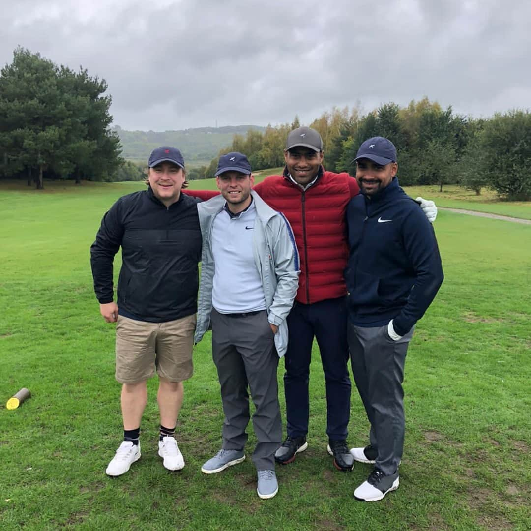 グレン・ジョンソンのインスタグラム：「Missing golf with the lads 🏌️‍♂️ #covid #golf #lads #sportsman」