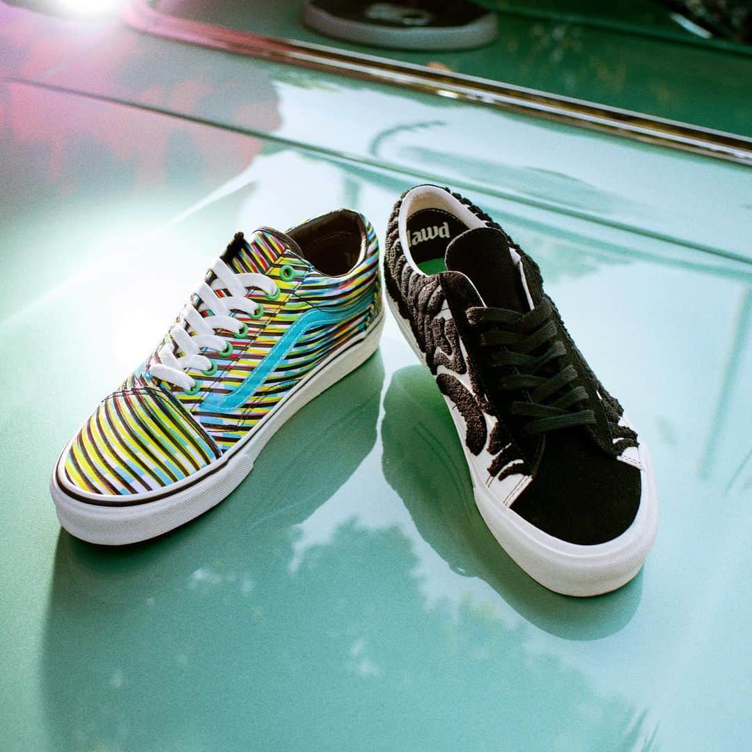 vansさんのインスタグラム写真 - (vansInstagram)「What’s your favorite pair from the Vans x @anderson._paak collection? Drop a 💙 for Team Venice or a 💚 for Team Malibu. Shop or find a store at vans.com/andersonpaak」11月21日 2時24分 - vans