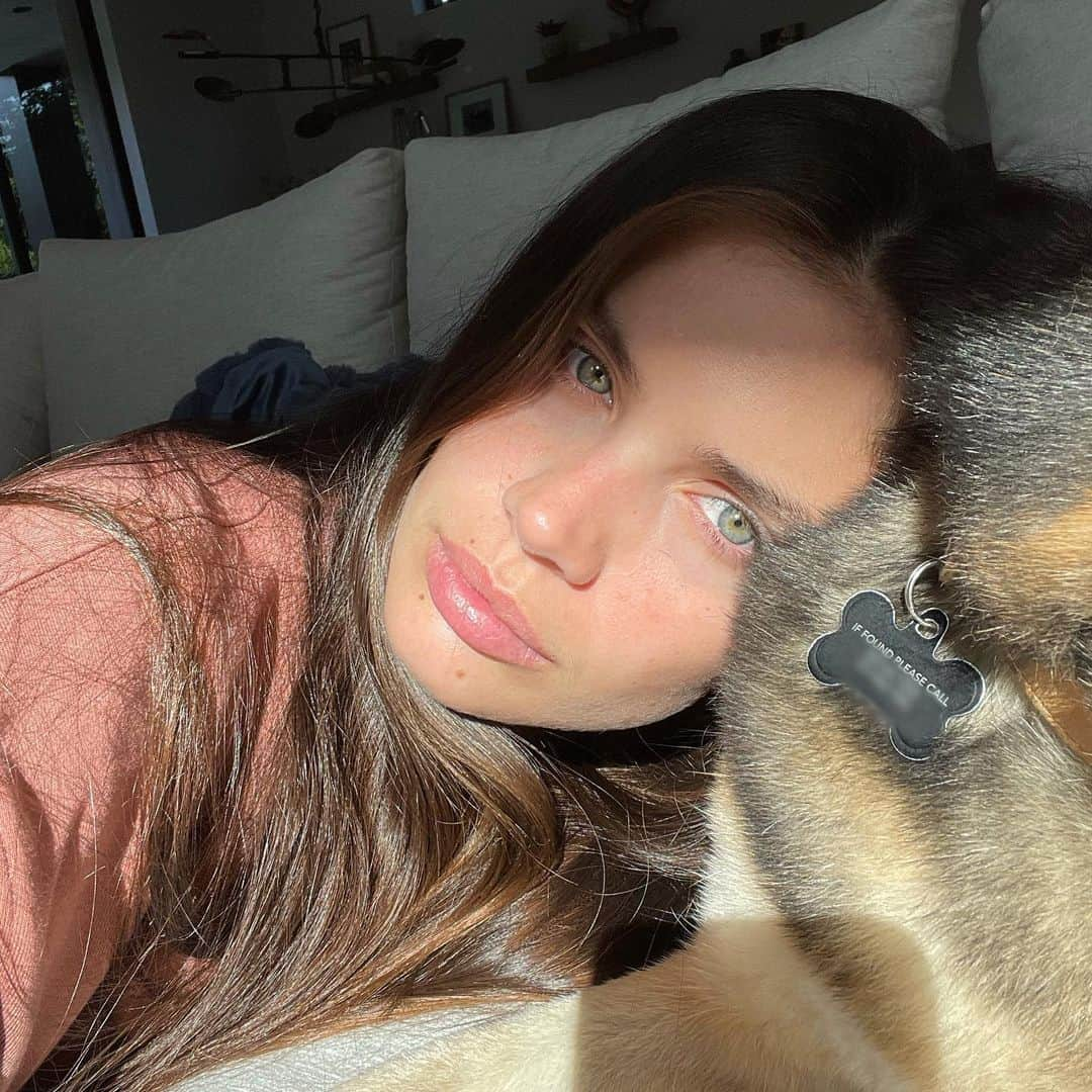 サラ・サンパイオさんのインスタグラム写真 - (サラ・サンパイオInstagram)「Morning from my puffy face 😴」11月21日 2時59分 - sarasampaio