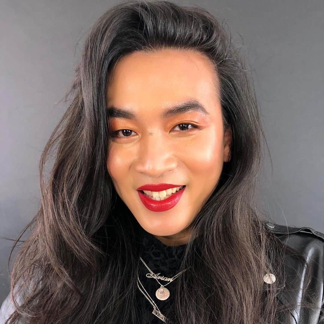 M·A·C Cosmetics UK & Irelandさんのインスタグラム写真 - (M·A·C Cosmetics UK & IrelandInstagram)「“Inclusivity should not have to be fought for, it should just be present always.  It should be an automatic right for everyone to live as their true authentic self." -  @thefashionhackr  ⁠⠀ November 20 is Transgender Day of Remembrance 🖤At M·A·C, we are proud to stand with the transgender community on this day and every day. Community and inclusion has always been part of our brand and through VIVA GLAM, we have been able to promote health and rights for the LGBTQ+ community since 1994. ⁠⠀ ⁠⠀ We have donated more than $1.3M to support programs focused on access to healthcare, civil and human rights, and the economic empowerment and job readiness for the transgender community.⁠⠀ ⁠⠀ @lgbtfdn are one of the UK grantees of VIVA GLAM, "The goal is simply to improve the lives of trans and non-binary people and make the world a more equal place. We do this in a wide range of ways - from responding to government consultations, to putting on events, to running a trans advocacy service. Everything we do is done in collaboration with the trans communities we serve." Emma Underwood, Trans Programme Officer from LGBT Foundation⁠⠀ ⁠⠀ Find out how you can make a difference from home at https://www.maccosmetics.co.uk/viva-glam-rosalia⁠⠀ ⁠⠀ #TransDayOfRemembrance #TransDay #MACVivaGlam #VivaGlam #MACCosmeticsUK #Transgender #LGBTQ」11月21日 3時03分 - maccosmeticsuk